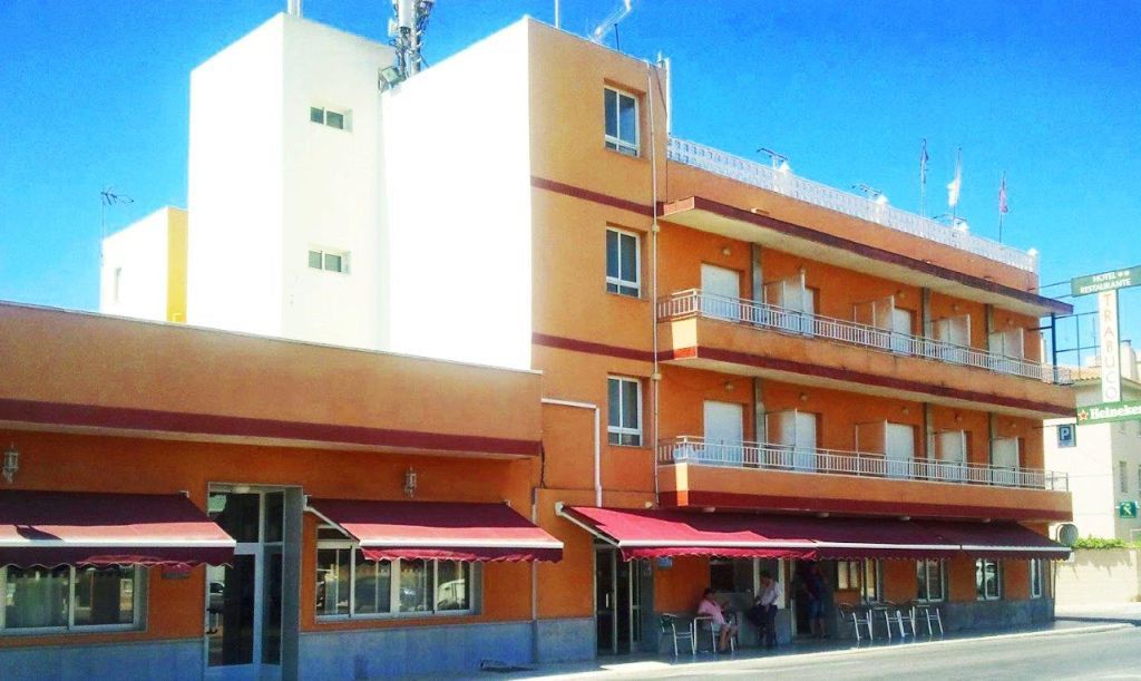 Hotel Trabuco Santiago De La Ribera Exterior photo